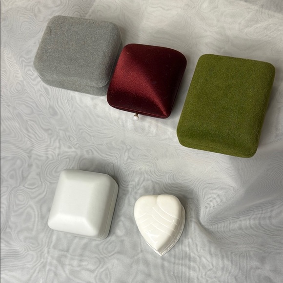 Assorted Jewelry Gift Boxes - Picture 3 of 7